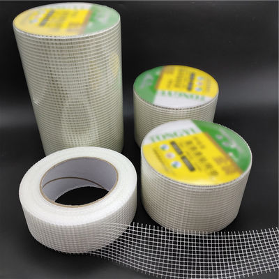 Harga yang pantas Standard Self Adhesive Glass Fiber Mesh Tape Warna Putih Untuk Dinding Retak on line