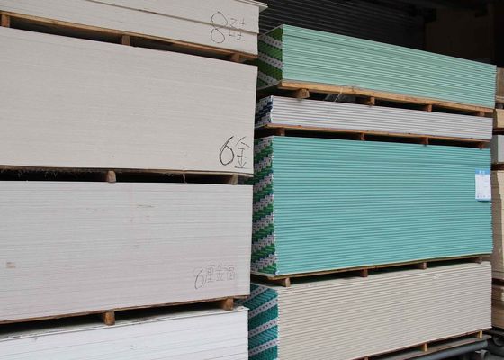 Harga yang pantas Papan gipsum tahan kelembaban untuk dinding dan langit-langit interior yang lembab on line