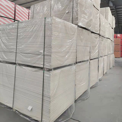 Harga yang pantas Disesuaikan 10.5Mm Drywall Gypsum Board Square Edge Sag Resistance Plasterboard on line