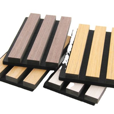 Harga yang pantas Eco-Friendly Akupanel Acoustic Slat Wall Panel with 550kg/m3 ~ 880kg/m3 Density and 21mm Thickness for Modern Living Room Soundproofing on line