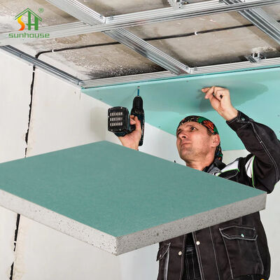 Harga yang pantas Desain Industri Papan Gipsum 15mm Umum untuk Interior Kantor Langit-langit Dinding Proyek komersial on line